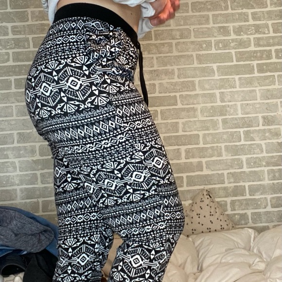 SUPER SOFT pants - Picture 2 of 3